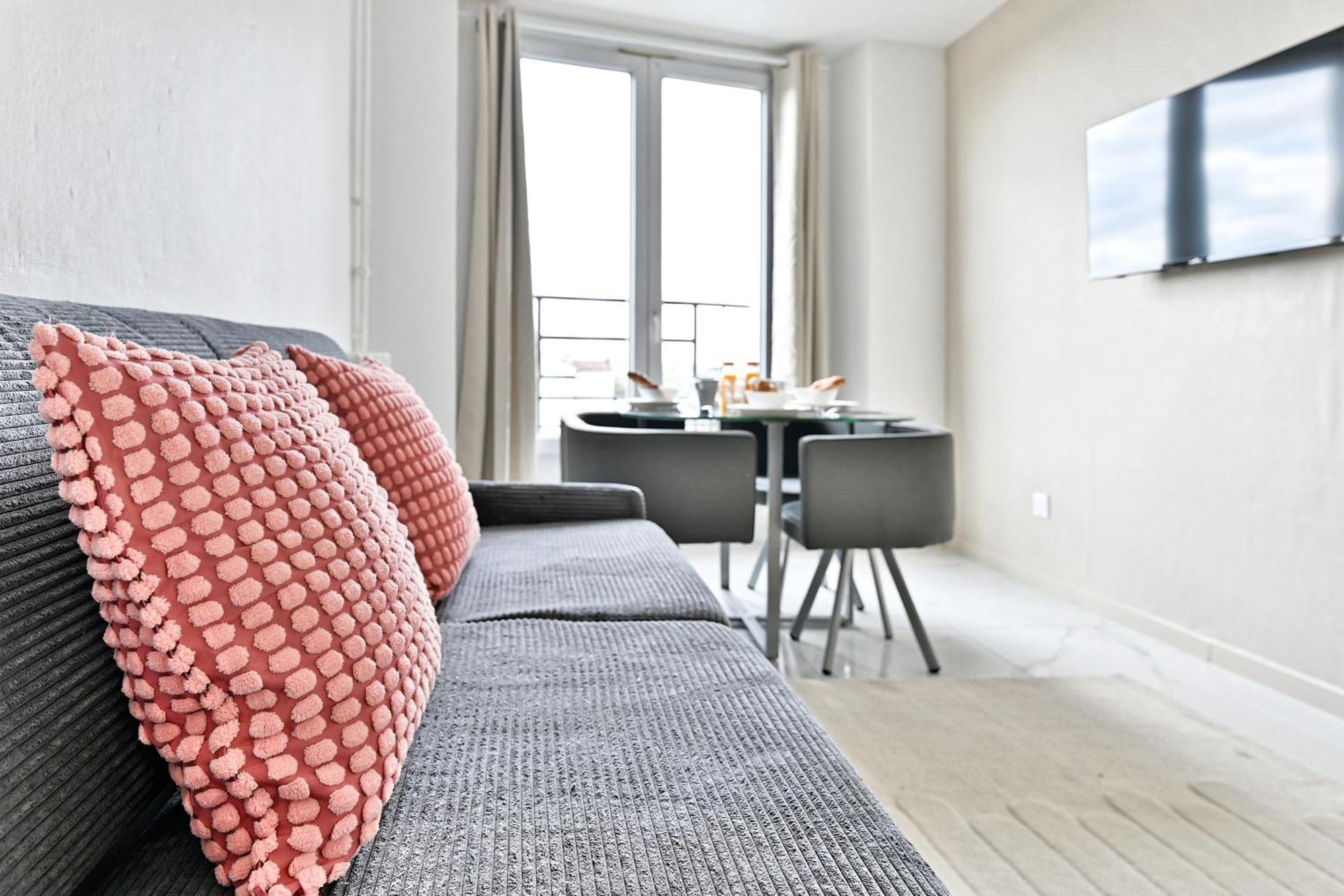 Appartement Paisible Et Moderne - Gagny Esterno foto